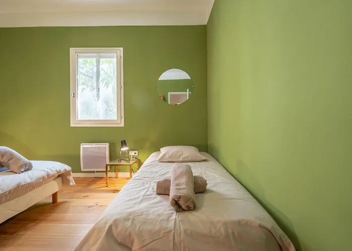 Chez Papy Charles Nyaraló *